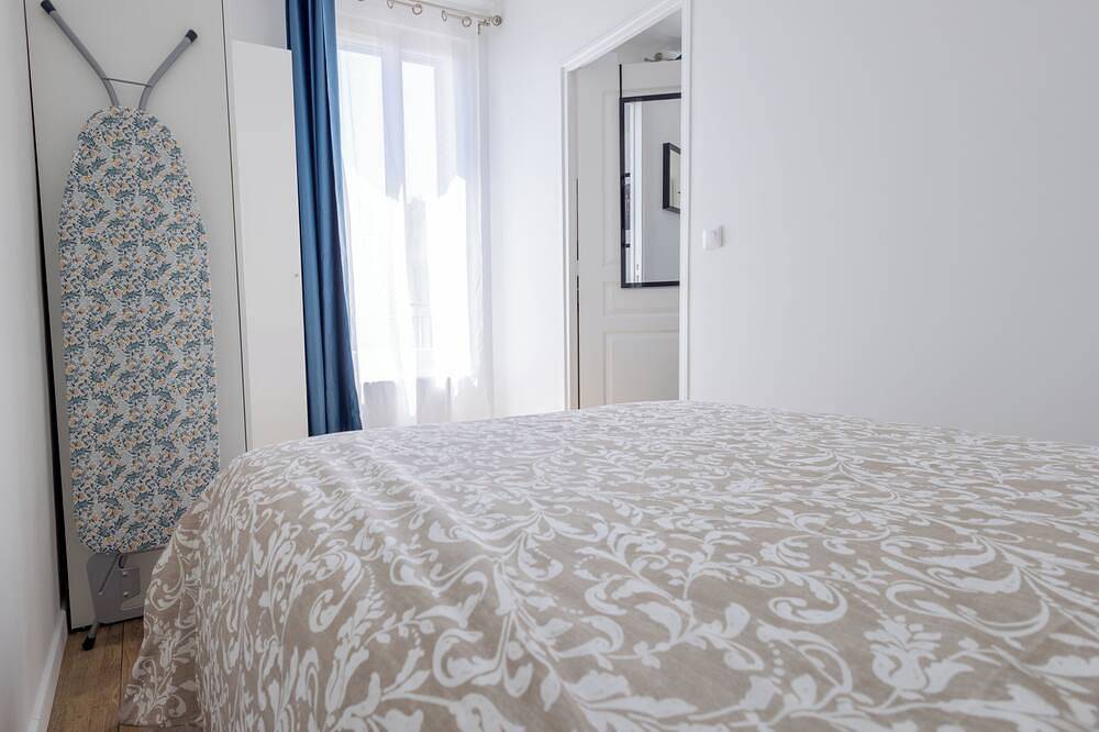 Ganze Wohnung, Apartment 450 m from Rer C station and 3 km from the airport in Orly (Île de France), Val-de-Marne