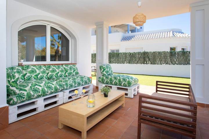 Chalet para 12 personas, con vistas y terraza además de jardín y piscina en Campo de Cartagena - 4
