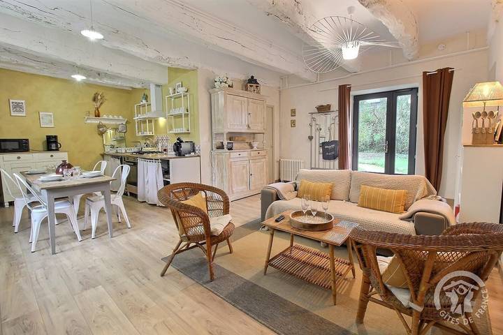 Gîte pour 4 personnes, avec terrasse et jardin dans Golf De La Corbinais