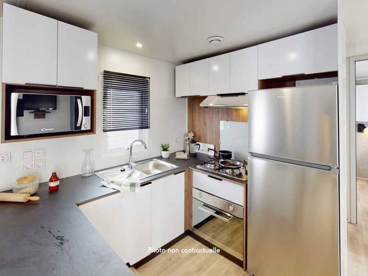 Zecamping 4 étoiles animé toboggans pet friendly locatif Lv clim 36m2 in Lattes, Côte méditerranéenne (France)