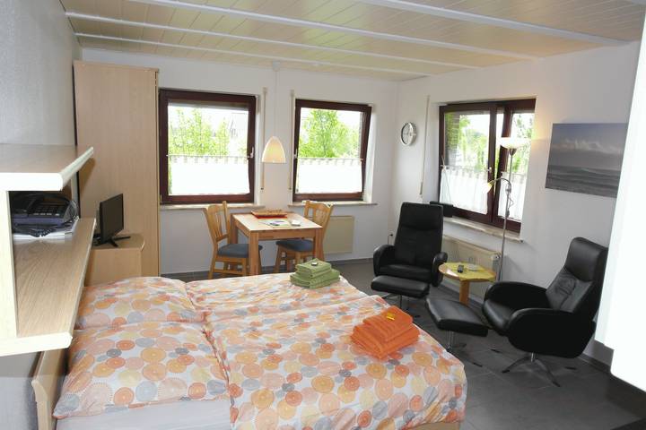 Ganze Ferienwohnung, Gästehaus Wangerland - Fw Wohnung 7 - Am Tief 19 in Horumersiel, Wangerland