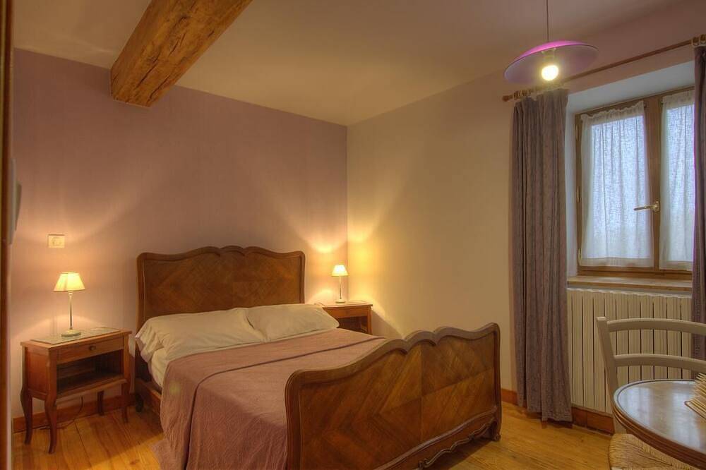 Soleil Levant - Chazey-Sur-Ain in Chazey-sur-Ain, Belley