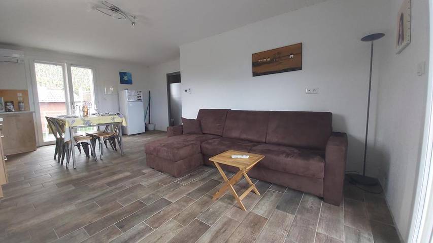 Gîte pour 6 personnes, avec bassin pour enfant et jacuzzi ainsi que jardin et piscine dans Sarras - 4