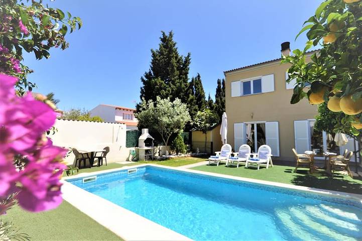 Villa for 5 people, with garden and terrace - 1