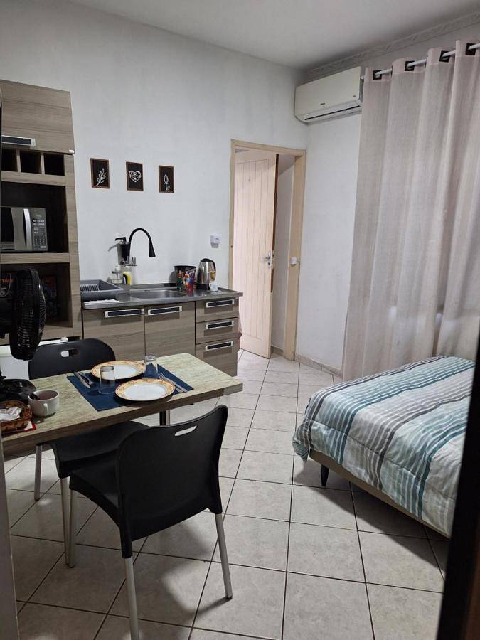Casas e apartamentos de temporada para 3 pessoas, com vista e jardim e ainda terraço em Capoeiras