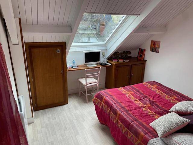 Gîte pour 3 personnes, avec Terrasse et Piscine à Compolibat - 4