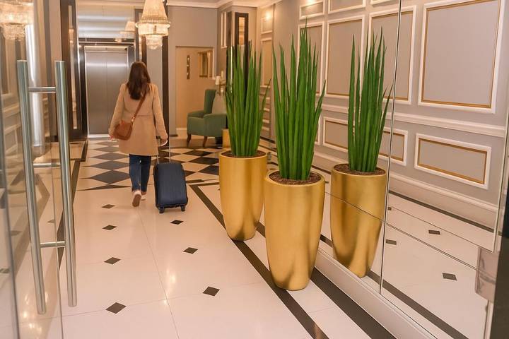 Casas e apartamentos de temporada para 7 pessoas, com balcão e jacuzzi em Meia Praia (SC)