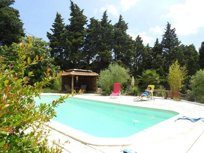 Villa für 4 Personen, mit Ausblick und Garten sowie Pool - 1