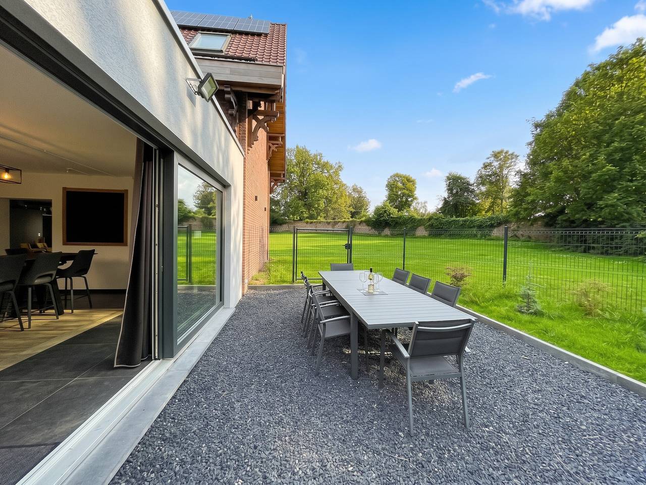 Charmantes Chalet in Roisin, 400 m² mit Terrasse in Honnelles, Hennegau