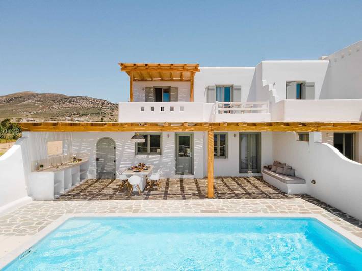 Villa für 10 Personen, mit Balkon/Terrasse und Pool auf Naxos