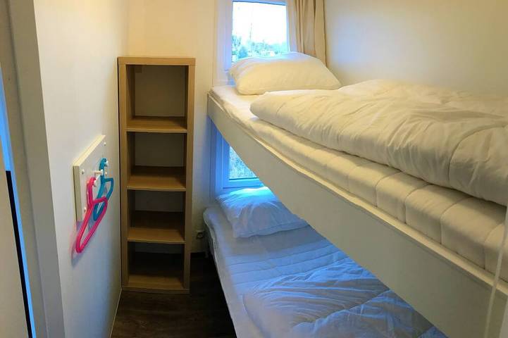 Camping für 5 Personen, mit Pool und Balkon in Frejus - 2