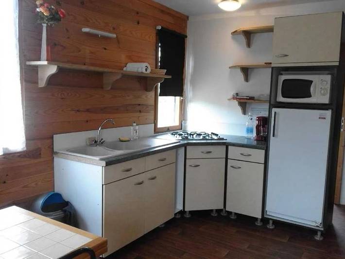 Location de vacances pour 4 personnes, avec piscine et bassin pour enfant à Reilhaguet - 2