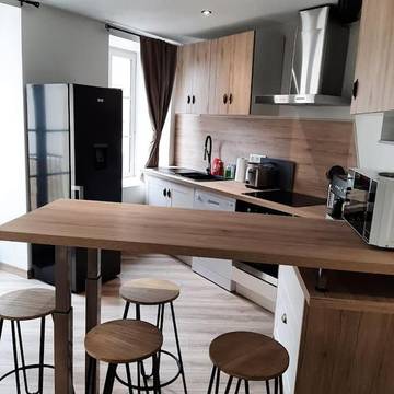 Gîte pour 8 personnes, avec balcon à Vic-le-Comte