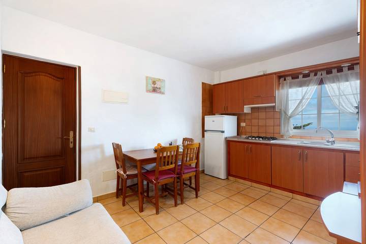 Ganze Wohnung, Ferienwohnung 'Trebol 1' mit Meerblick, Balkon und Wi-Fi in El Mocanal, Valverde