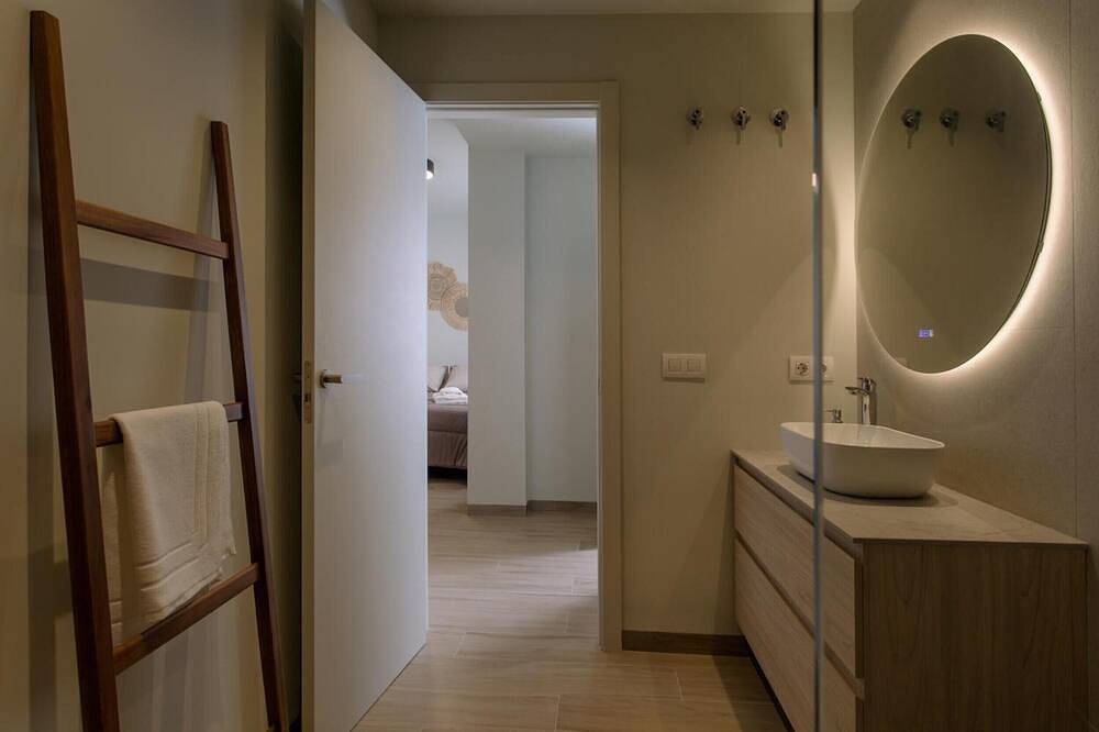 Apartamento entero, Apartamento '203' con piscina compartida, Wi-Fi y aire acondicionado in Alfàs del Pi, Costa Blanca