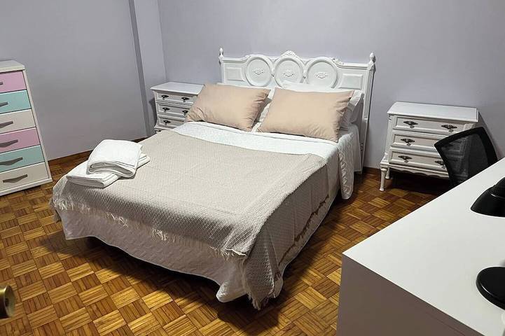 Apartamento entero, Piso Artur II (Universidad) in Orense, Provincia de Orense