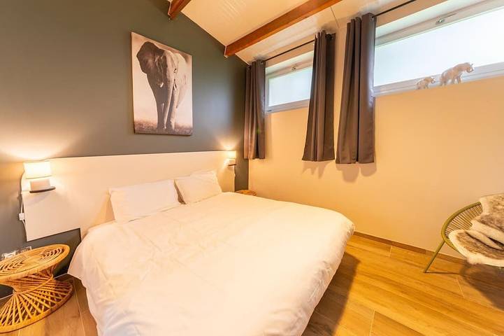 Location de vacances pour 8 personnes, avec terrasse ainsi que piscine et jardin à Ohey - 3