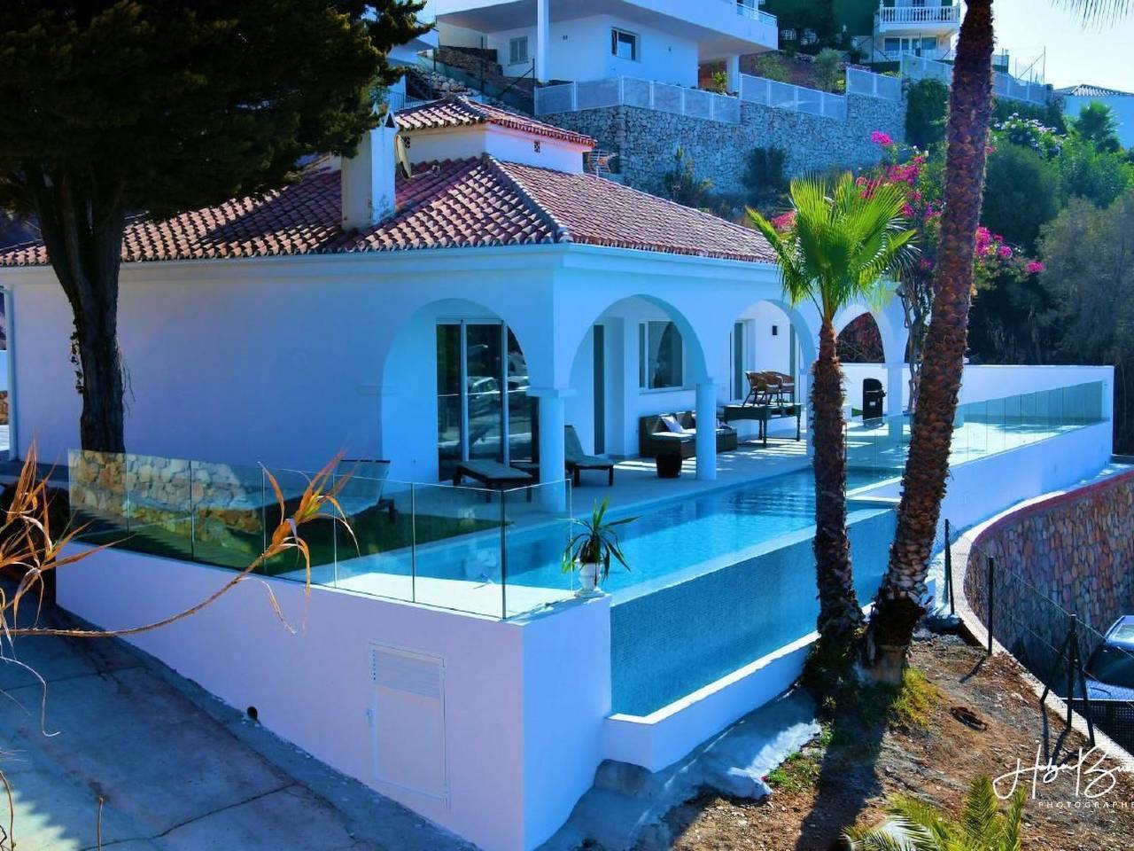 Villa Buganvilla in Torre de Benagalbón, Rincón de la Victoria
