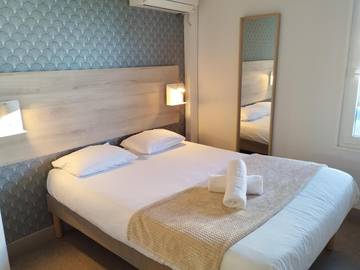 Hôtel pour 3 personnes, avec terrasse, animaux acceptés à Gerzat