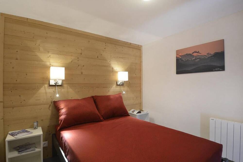 Entire apartment, 100m from resort center, 9th floor, balcony, tv, ski locker, 109m², La Plagne in La Plagne, La Plagne-Tarentaise