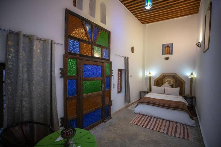 Maison d’hôte pour 2 personnes, avec vue et terrasse dans Fes Al Bali