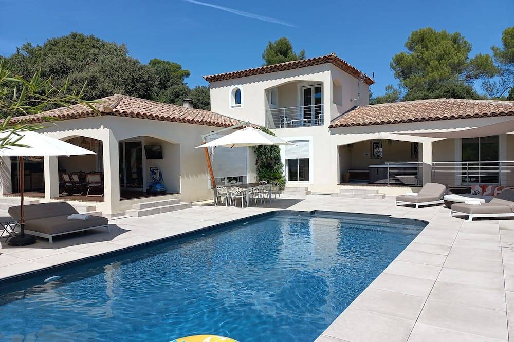 Airconditioning villa, verwarmd zwembad, jacuzzi-Prix Falls huisdieren welkom in Saint-Maximin-la-Sainte-Baume, Brignoles region