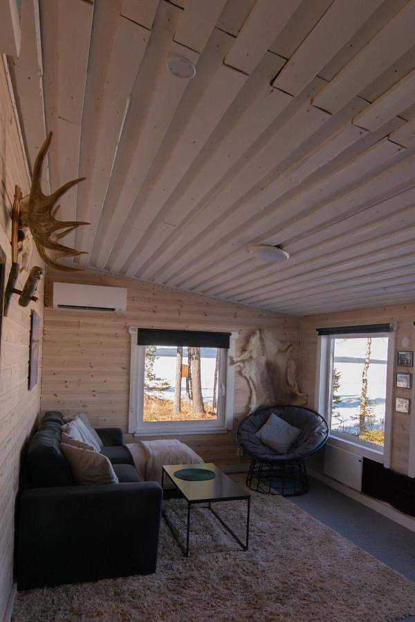 Feriehus for 2 personer, Terrasse og Sauna i tillegg til Innsjøutsikt og Utsikt i Kiruna