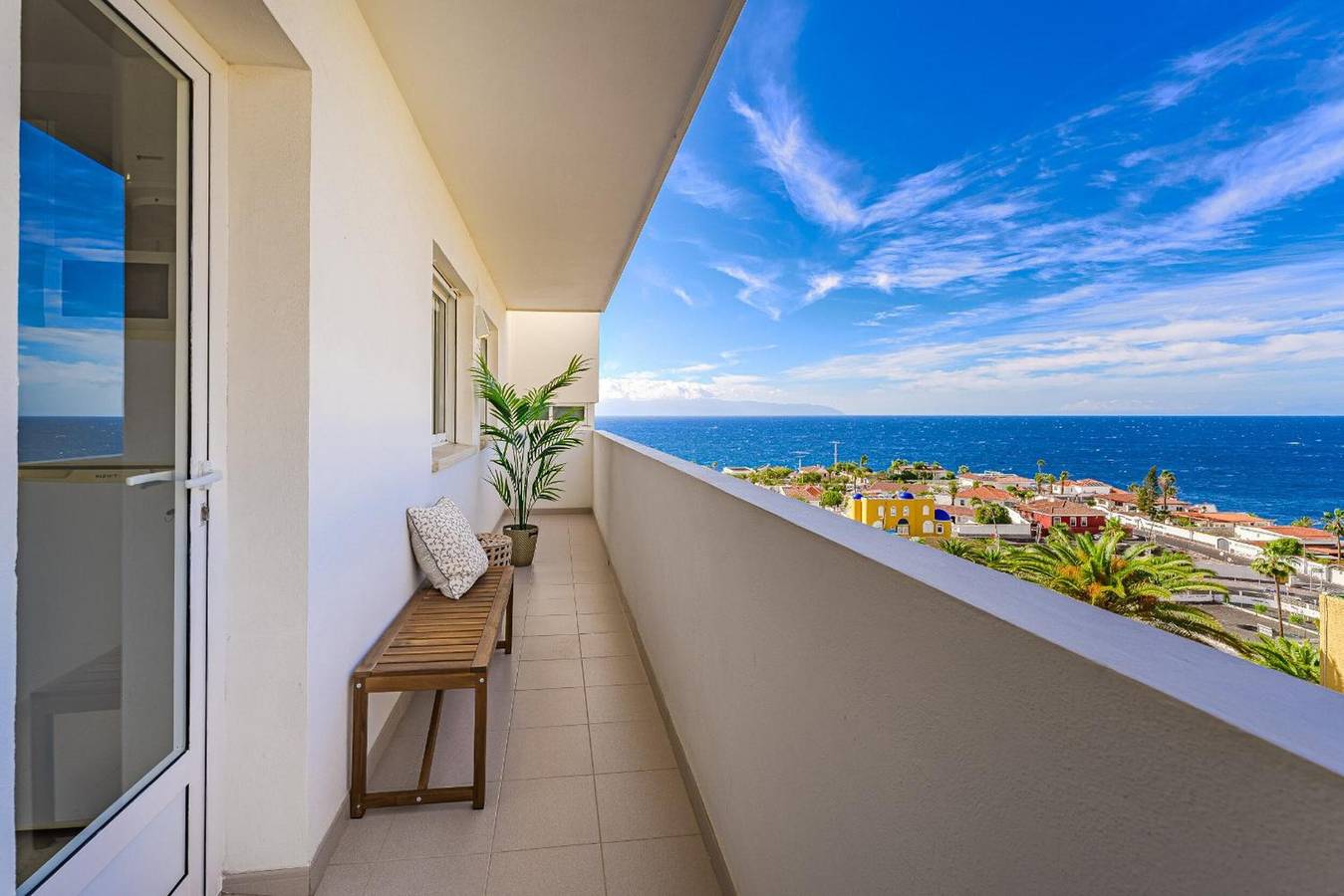 Apartamento entero, Apartamento Vacacional 'Playa La Arena 2 Habitaciones' con Vista al Mar, Balcón y Wi-Fi in Playa Neptuno (Santiago del Teide), Santiago del Teide