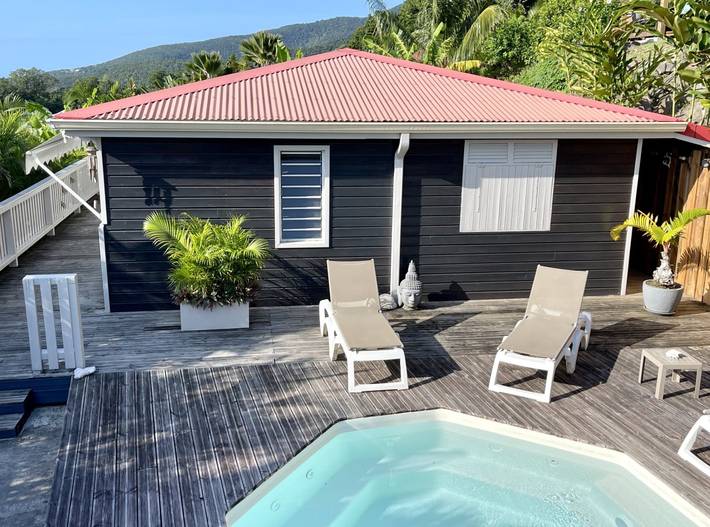 Location de vacances pour 4 personnes, avec piscine ainsi que terrasse et jardin à Pointe-Noire - 2