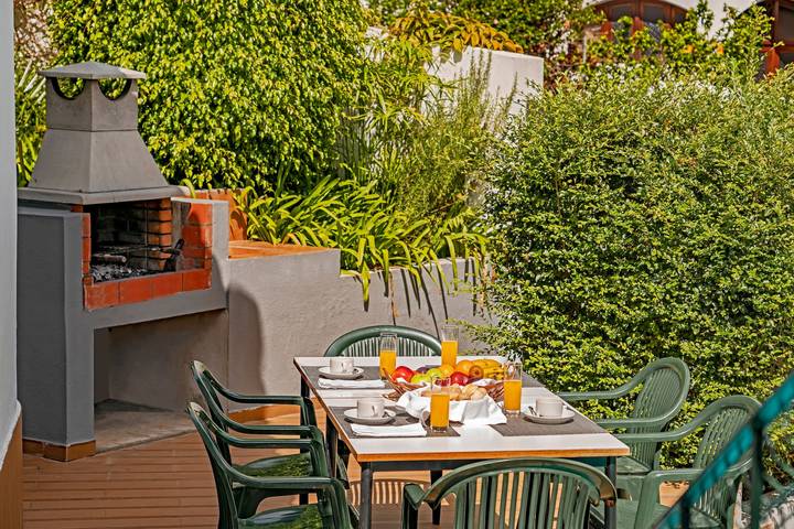 Great family villa, walk to facilities | Amélia in Caniço de Baixo, Caniço