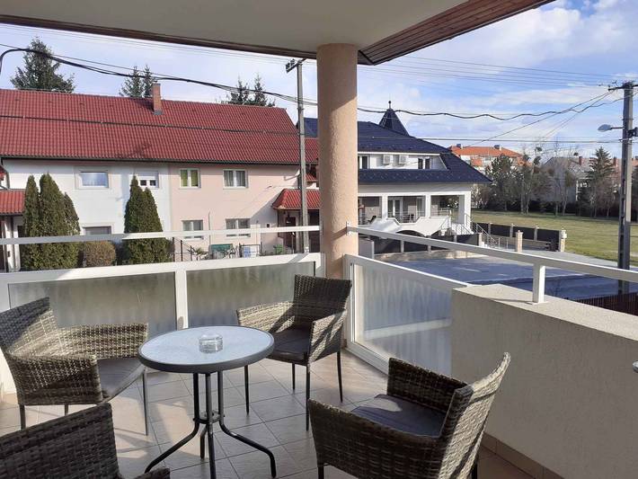 Ferienwohnung für 4 Personen, mit Garten in Heviz - 2