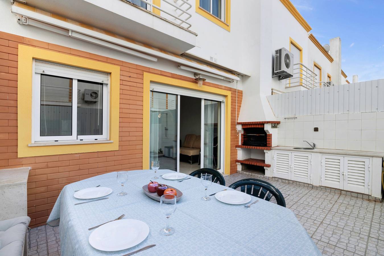 Villa 'Cacela Mar' con piscina privada, terraza privada y Wi-Fi in Manta Rota, Ria Formosa