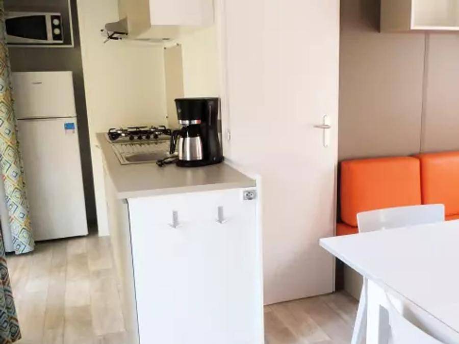 Camping Tikayan Les Palmiers - Mobilhome 8 personnes - Texas Standard 4 Pièces 6/8 Personnes Climatisé + Tv in Hyeres, Parc national de Port-Cros