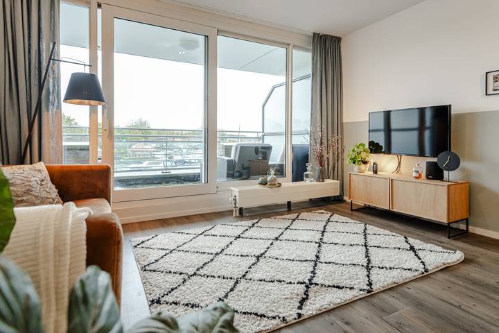 Vakantieappartement voor 2 personen, met balkon, kindvriendelijk in Warmond
