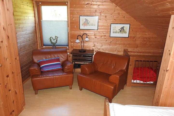 Ferienhaus für 11 Personen, mit Sauna und Terrasse sowie Garten am Silbersee - 4