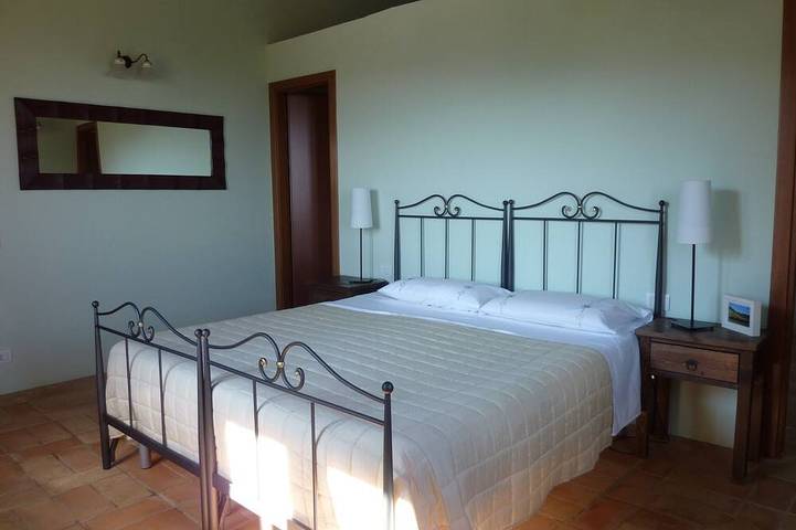 Villa splendidamente ristrutturata con vista mozzafiato in San Severino Marche, Provincia di Macerata
