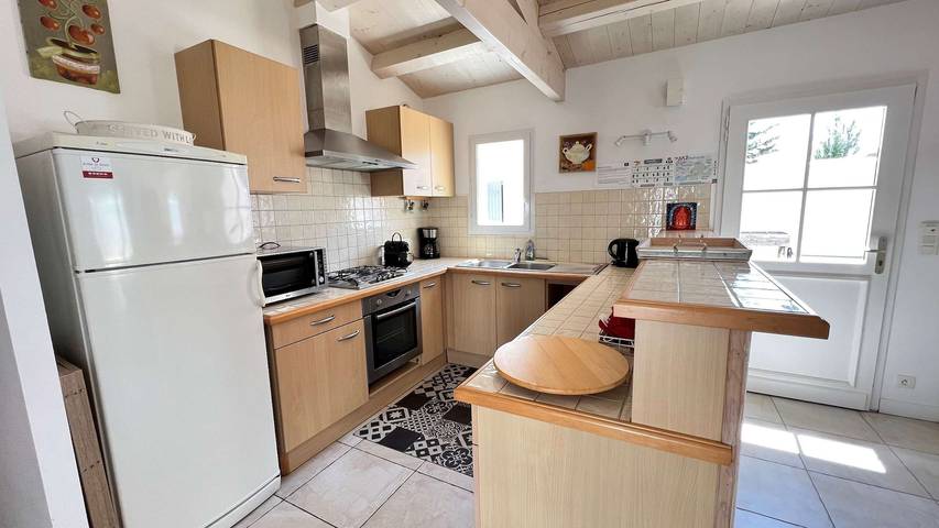 Gîte pour 8 personnes, avec jardin et piscine dans Plage Du Gros Jonc Le Bois Plage En Re - 4