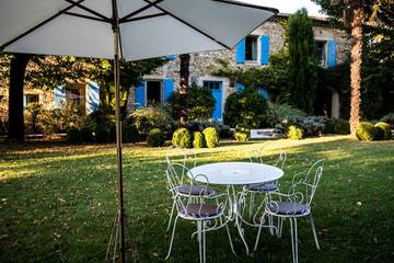 Chambre d’hôte pour 5 personnes, avec piscine et jardin à Sauzet