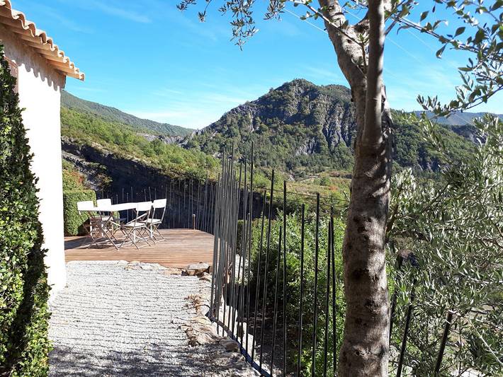 Gîte pour 4 personnes, avec jardin et balcon à La Robine-sur-Galabre - 3