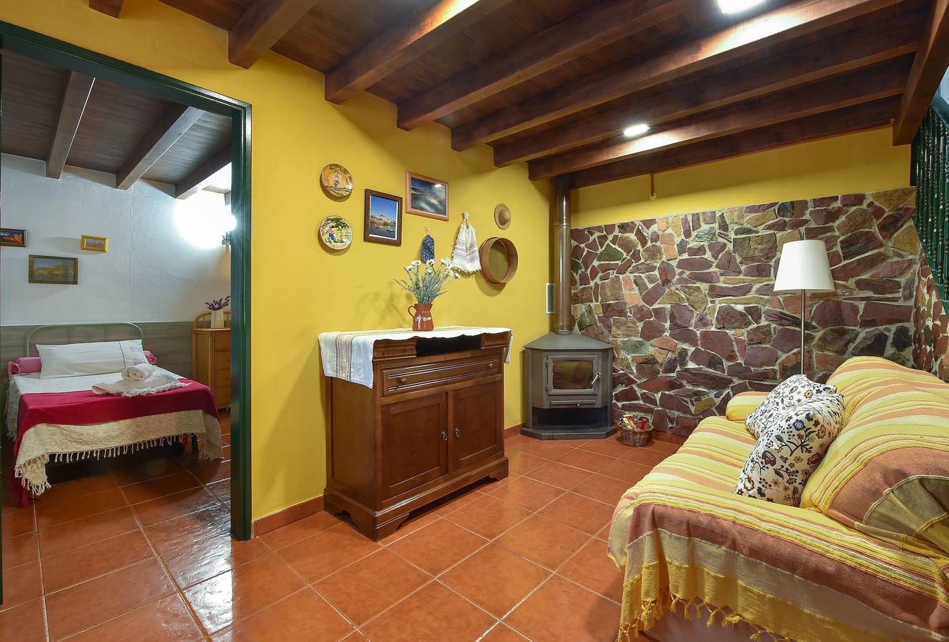 Casa de férias 'Casa Da Aldeia' com terraço privado, Wi-Fi e ar condicionado in Mértola, Parque Natural do Vale do Guadiana