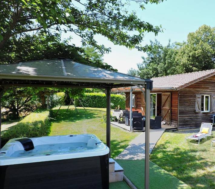 Chalet pour 4 personnes, avec jacuzzi ainsi que piscine et jardin dans le Gers - 2