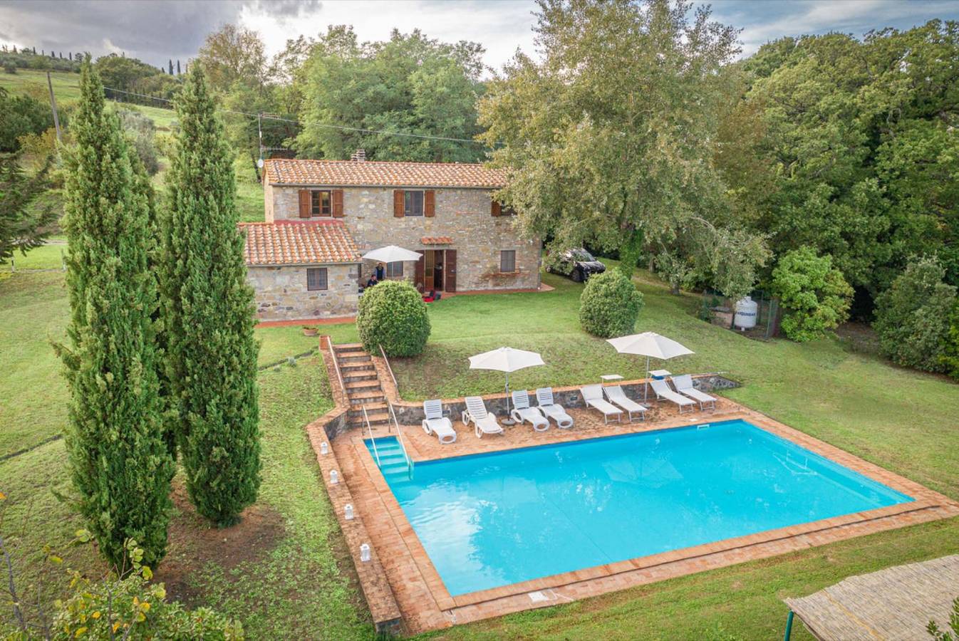 Villa Mealli Large Private Pool, Wifi in Radicofani, Siena Province