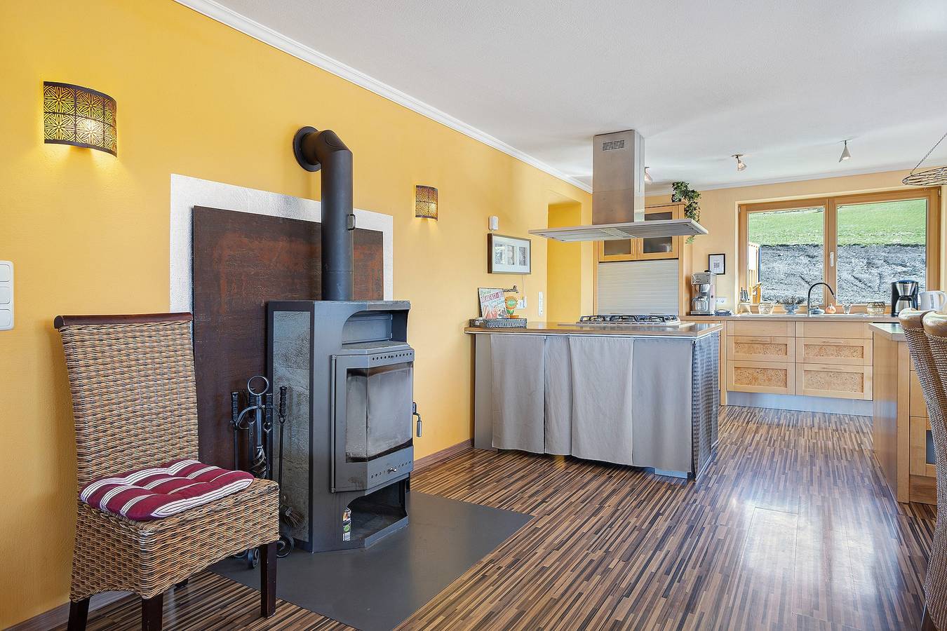 Ganze Wohnung, Ferienwohnung 'Lichtblick' mit Bergblick, Balkon und Wlan in Weiler-Simmerberg, Bayerisch Schwaben