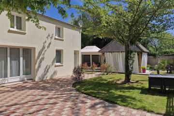 Gîte pour 4 personnes, avec jardin ainsi que terrasse et jacuzzi dans Île de France