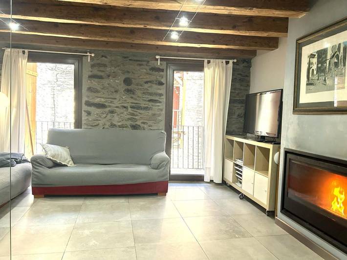Casa rural para 9 personas, con vistas además de balcón y jardín en Vall d'Àneu - 2