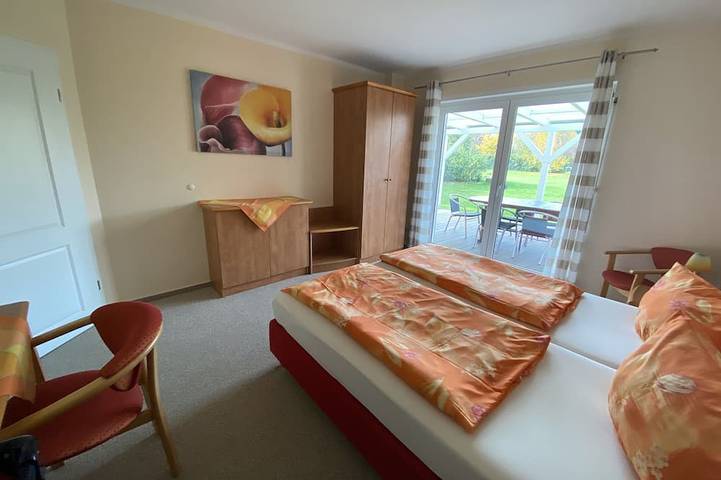 Ferienwohnung für 5 Personen, mit Terrasse und Garten in Lüssow - 3