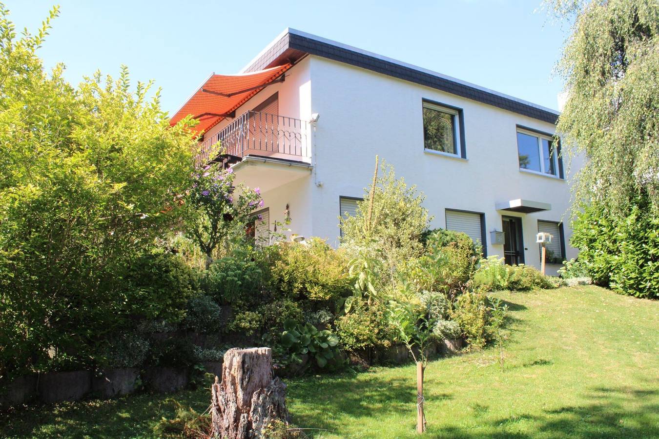 Ganze Wohnung, Ferienwohnung 'Möhneblick' mit Gemeinschaftsgarten, Balkon und Wi-Fi in Körbecke, Möhnesee