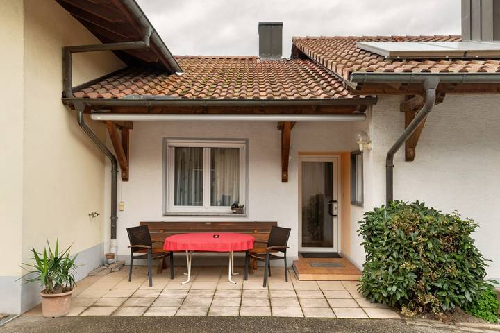 Entire apartment, Apartment '1' with Private Terrace and Wi-Fi in Herbolzheim, Southern Black Forest