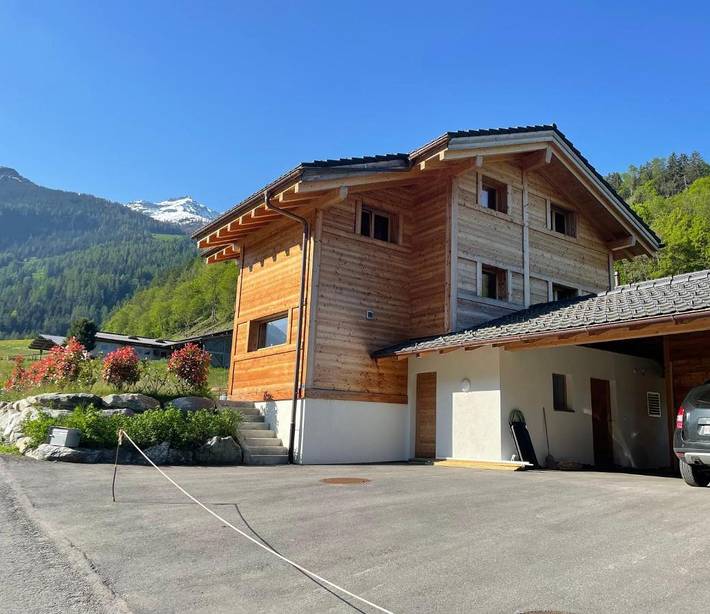 Chambre d’hôte pour 2 personnes, avec vue ainsi que terrasse et jardin