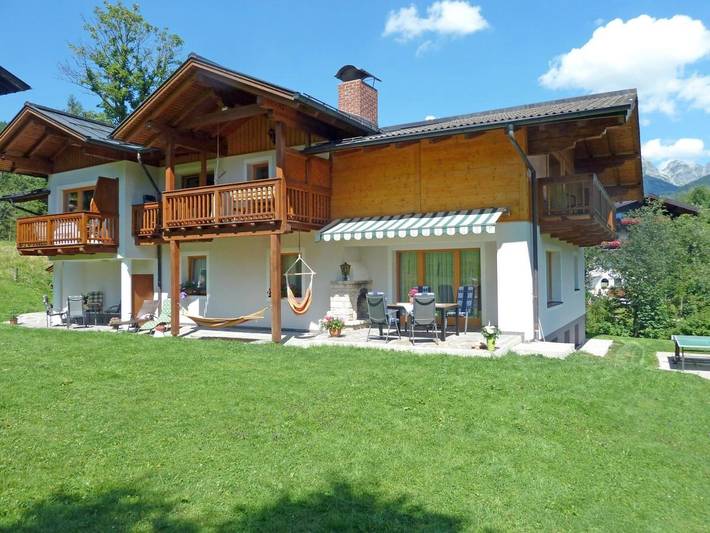 Ferienwohnung für 6 Personen, mit Balkon und Terrasse sowie Garten und Sauna